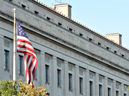 وزارت دادگستری ایالات متحده رعایت تحریم های اعمال شده روسیه از سوی صرافی های ارز دیجیتال را بررسی خواهد کرد