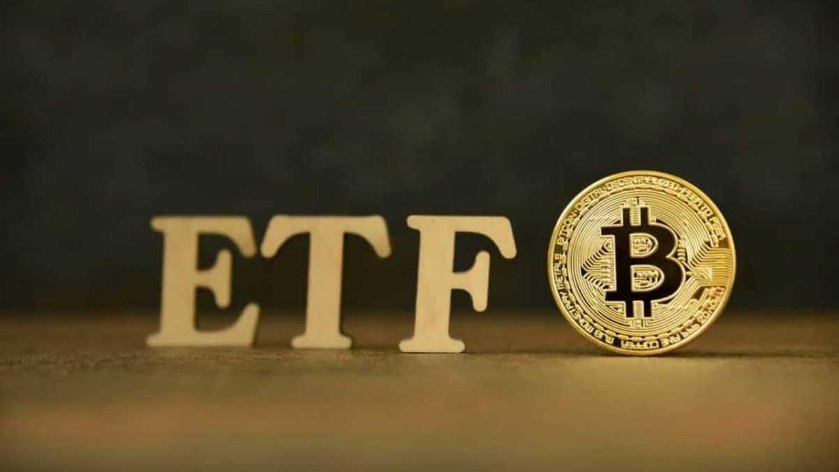 ETF بیت کوین چیست؟ مقایسه ETF اسپات و آتی بیت کوین