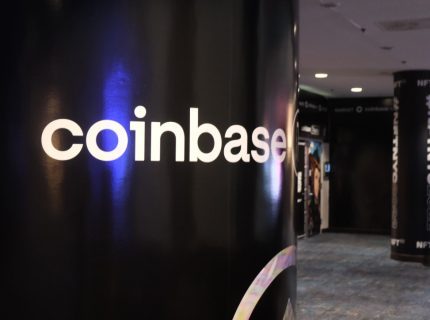 SEC: درخواست‌های صرافی Coinbase زیاده روی است