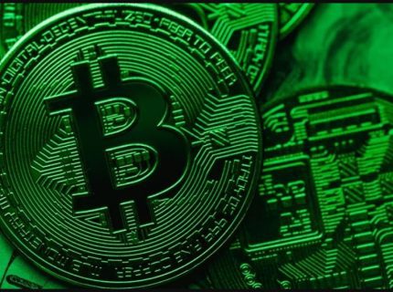 بیت کوین با وجود کاهش حجم معاملات بالای 60000 دلار به ثبات رسید (25 شهریور 1403)