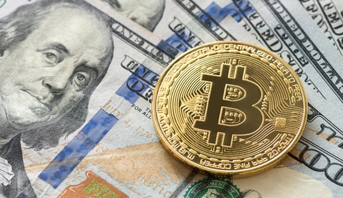دلار در ضعیف‌ترین حالت ۳ سال گذشته؛ بازگشت بیت‌کوین به ۱۰۷ هزار دلار