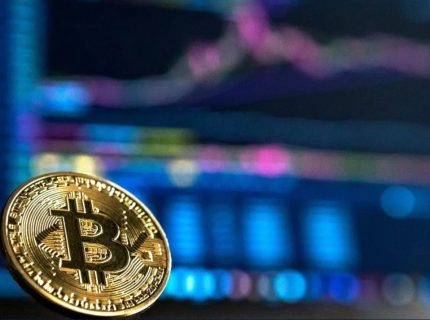 احتمال افزایش 9 درصدی قیمت بیت کوین در ماه جولای (10 تیر 1404)