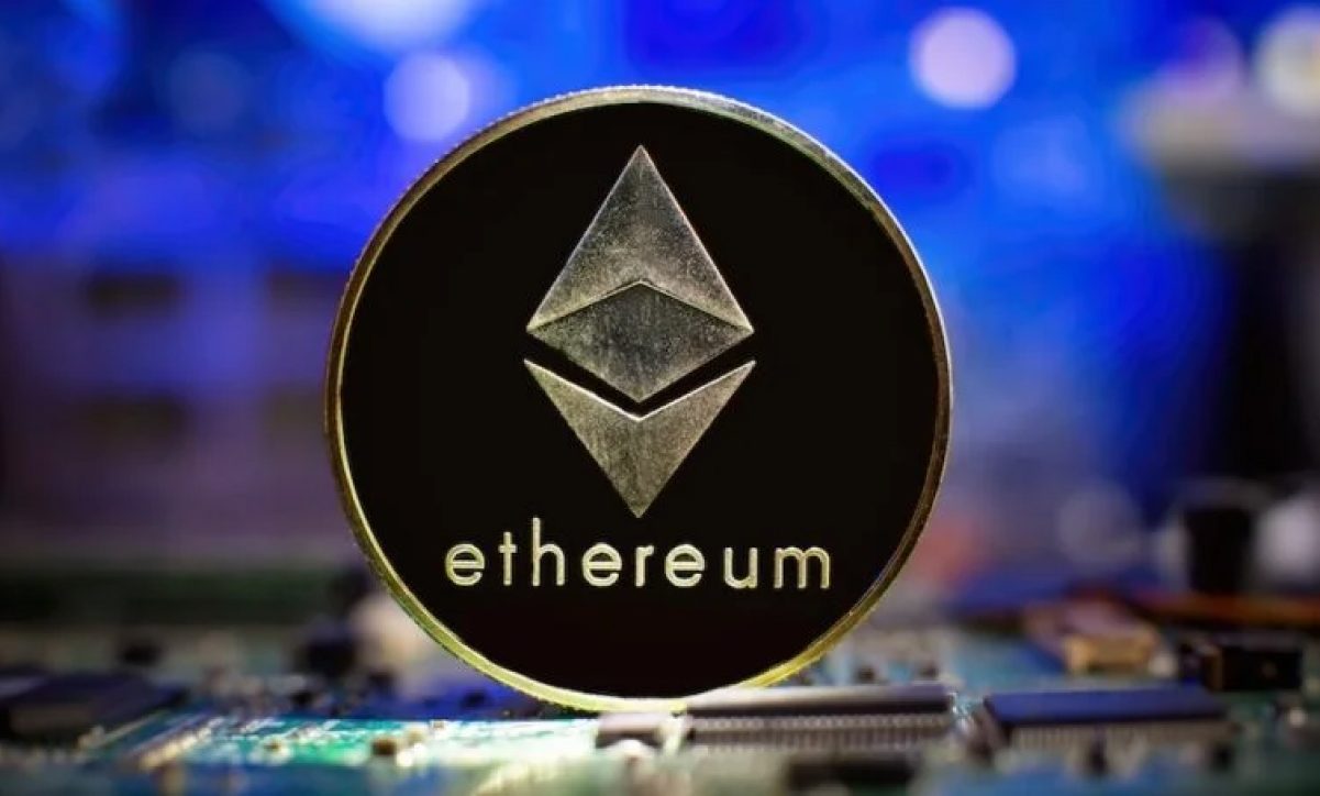 صعود یا شکست جعلی اتریوم؟ اهمیت سطح ۴,۵۰۰ دلاری (13 شهریور 1404)