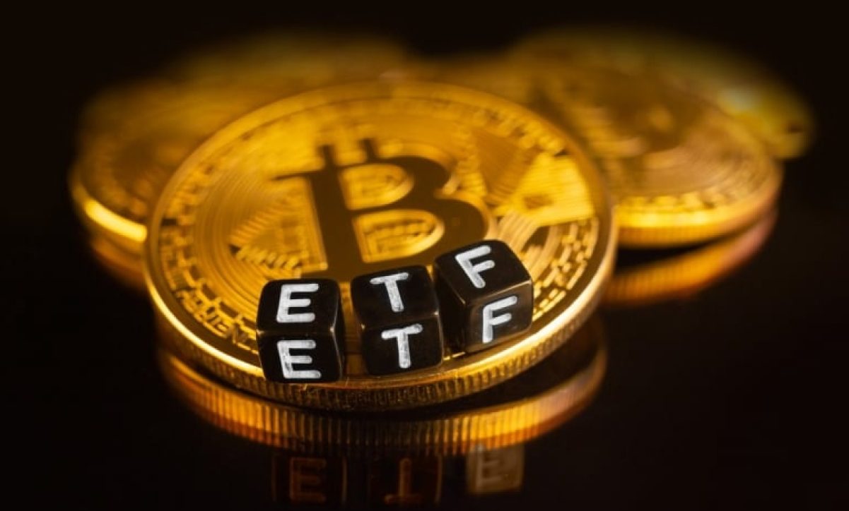 خروج ۴۷۰ میلیون دلاری از ETFهای بیتکوین؛ کاهش نرخ بهره و گفتوگوی تجاری ترامپ و چین