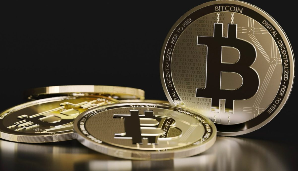 تحلیل NYDIG: بیت‌کوین شبیه طلا رفتار می‌کند اما پوششی واقعی در برابر تورم نیست