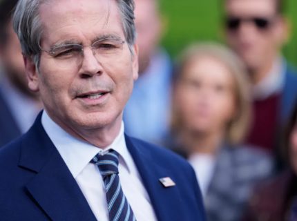 وزیر خزانه‌داری آمریکا: بر سر چارچوب کلی توافق تجاری با چین به تفاهم رسیده‌ایم