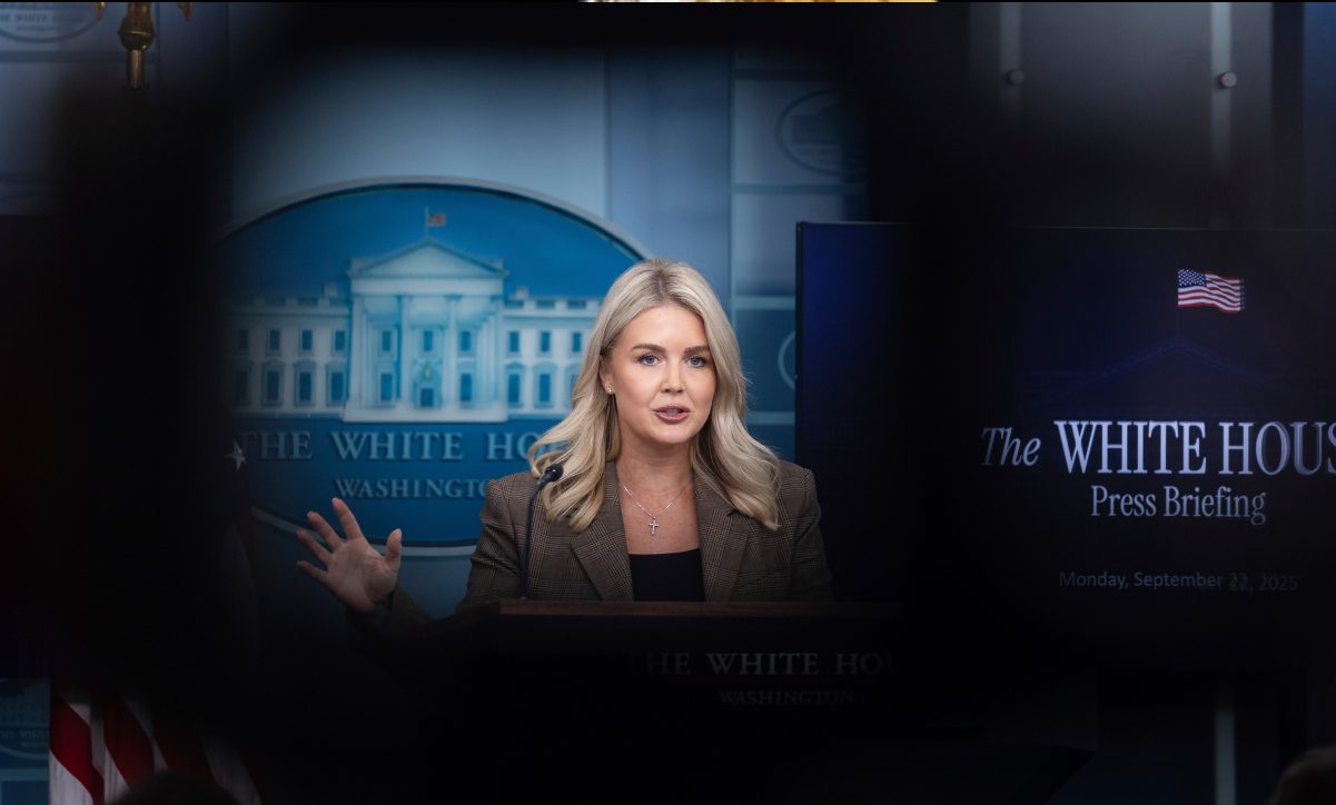 سخنگوی کاخ سفید: عفو CZ با جدیت کامل بررسی شده بود