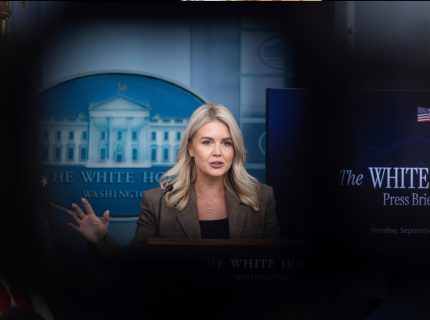 سخنگوی کاخ سفید: عفو CZ با جدیت کامل بررسی شده بود