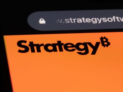 شرکت استراتژی برای عرضه سهام به یورو آماده میشود؛ هدف: خرید بیتکوین بیشتر