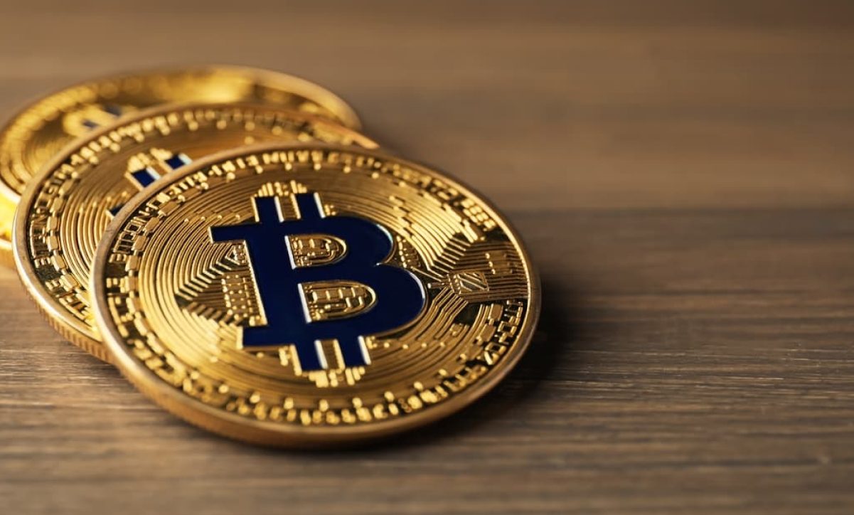 صعود بیت‌کوین به ۱۰۰ هزار دلار تا پایان سال؛ همه‌چیز به تصمیم فدرال رزرو بستگی دارد