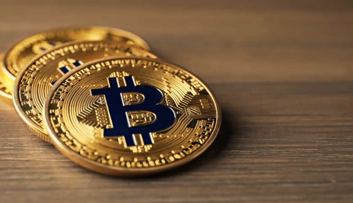 صعود بیت‌کوین به ۱۰۰ هزار دلار تا پایان سال؛ همه‌چیز به تصمیم فدرال رزرو بستگی دارد