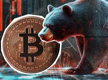 کاهش خرید بیتکوین توسط استراتژی؛ زنگ خطر بازار نزولی؟
