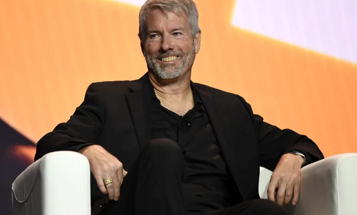 جذب سرمایه ۱.۴۴ میلیارد دلاری توسط استراتژی برای مقابله با شایعات منفی