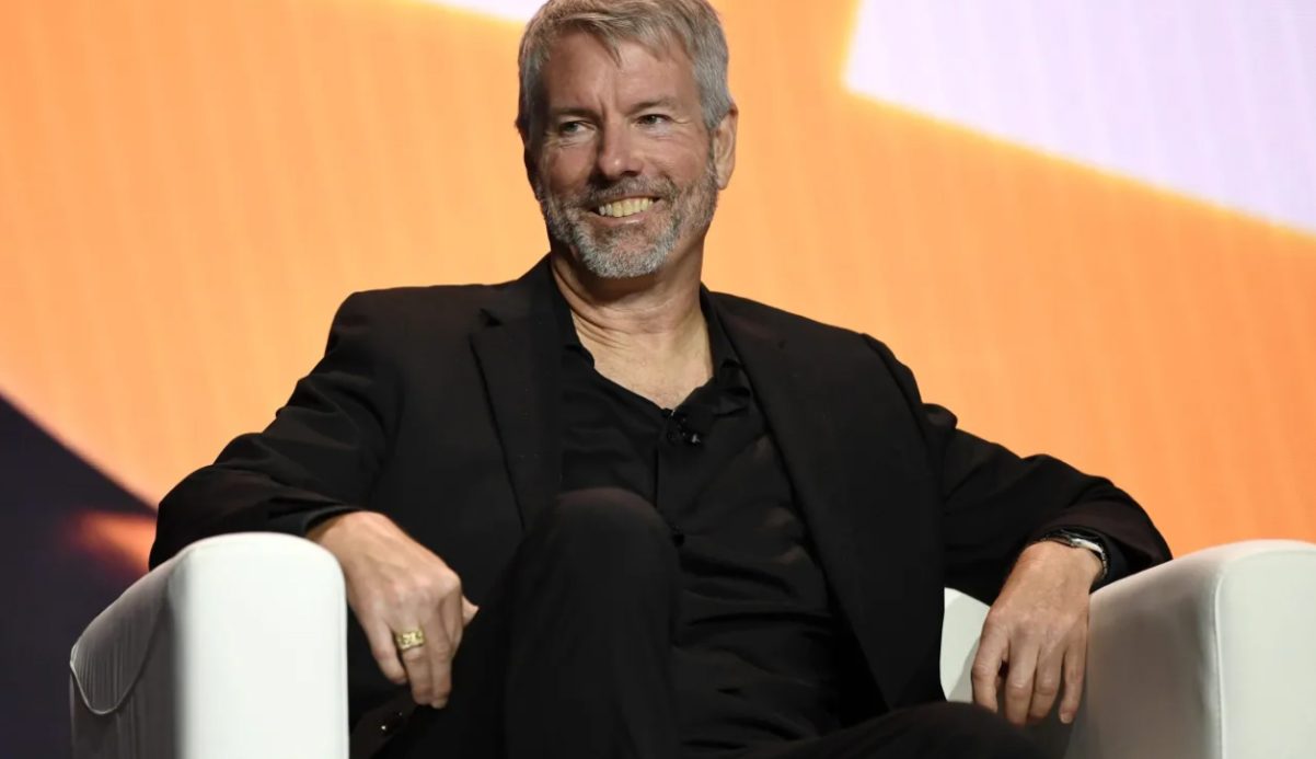 جذب سرمایه ۱.۴۴ میلیارد دلاری توسط استراتژی برای مقابله با شایعات منفی