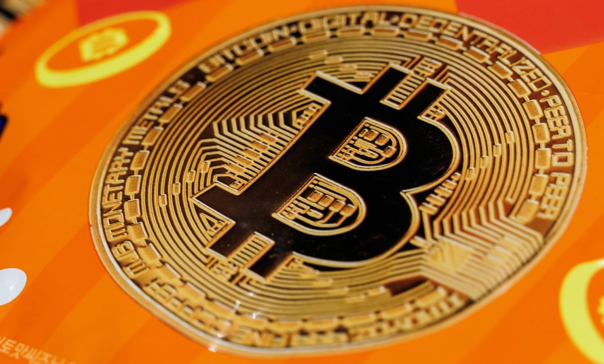 بیت کوین از لیست ۱۰ دارایی برتر جهان خارج شد