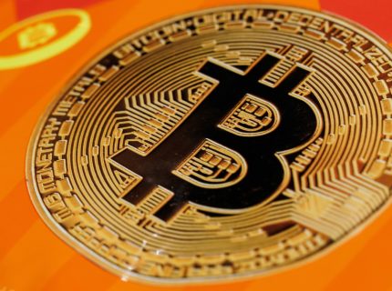 بیت کوین از لیست ۱۰ دارایی برتر جهان خارج شد