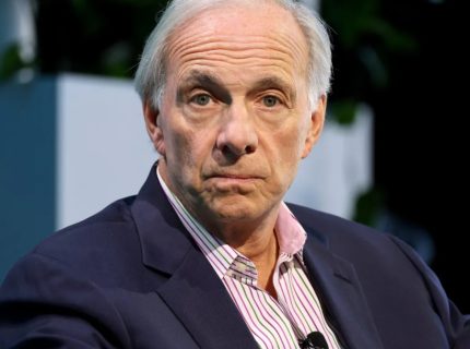 هشدار ری دالیو: ارزهای دیجیتال بانک مرکزی بدون حریم خصوصی در راهاند