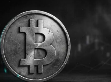 افت تاریخی تقاضای معاملات آتی بیت کوین؛ سرمایه‌گذاران نهادی عقب‌نشینی کرده‌اند؟