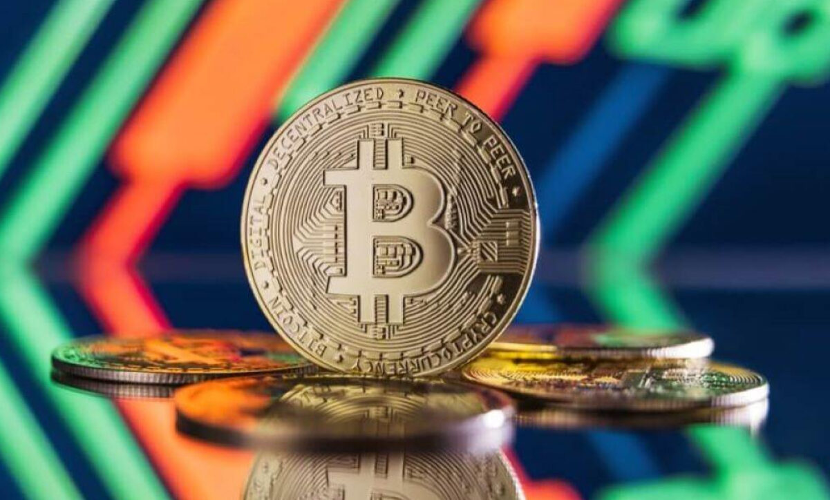 خرید ۱.۶ میلیارد دلار بیت‌کوین توسط Strategy؛ ذخایر این شرکت از ۷۶۱ هزار BTC عبور کرد