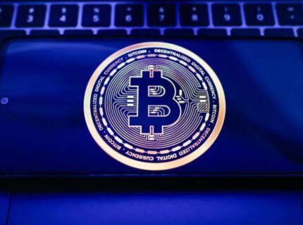 پیش‌بینی سقوط بیت کوین تا ۶۰ هزار دلار؛ BTC دوباره به کف ۲۰۲۶ می‌رسد؟