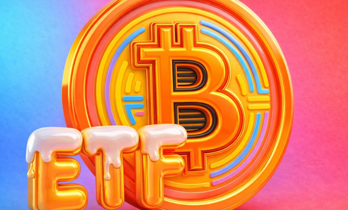خروج سرمایه از ETFهای بیت کوین؛ تلاش برای حفظ سطح ۷۰ هزار دلار