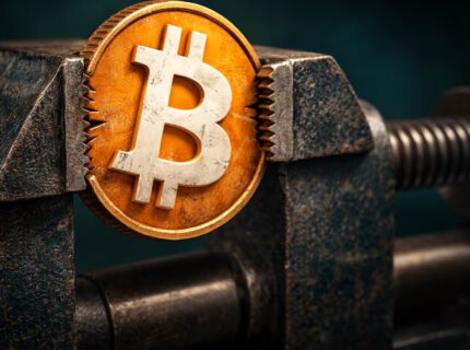 سودآوری ماینرهای بیت کوین به پایینترین سطح تاریخ رسید