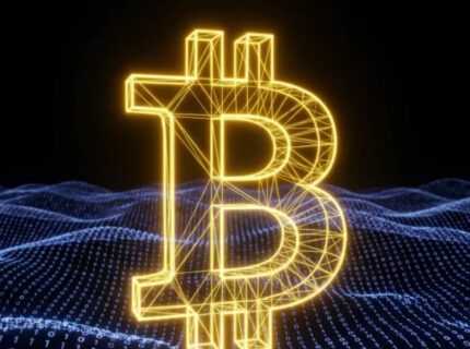 خروج ۲۲۵ میلیون دلار از ETFهای بیت کوین؛ حمایت ۶۳,۷۰۰ دلاری حفظ می‌شود؟