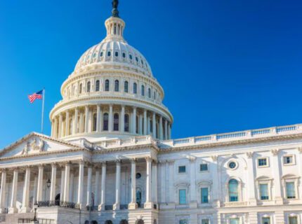 چراغ سبز ترامپ به لایحه شفافیت؛ CLARITY Act در آستانه ورود به صحن سنا
