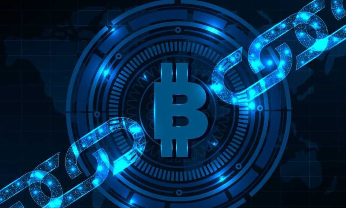۸۰ درصد از الگوی پرچم صعودی بیت کوین تکمیل شد؛  ۸۲ هزار دلار زیر ذره‌بین