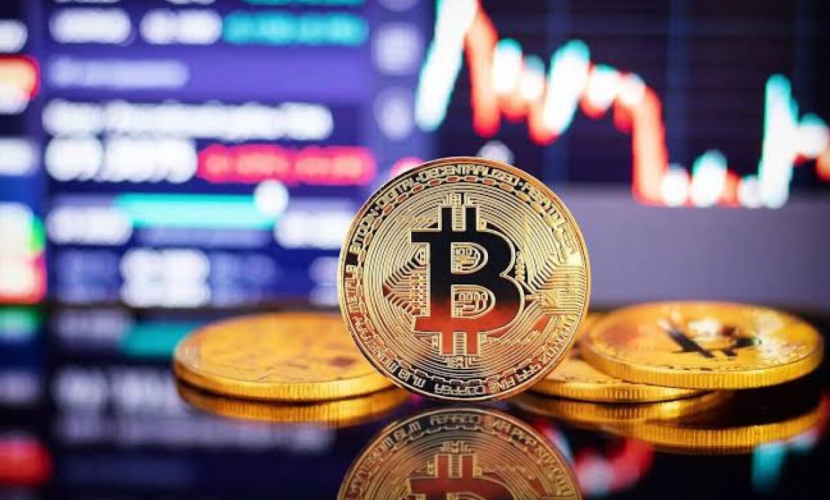 بازگشت دوباره بیت کوین به ۷۹ هزار دلار؛ آیا BTC می‌تواند سطح ۸۲ هزار دلار را پس بگیرد؟
