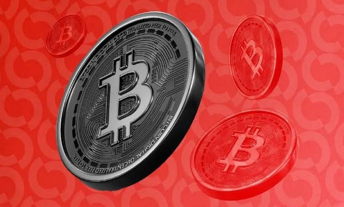 ریزش بیت کوین به کمتر از ۸۳ هزار دلار؛ صورت‌جلسه FOMC بازار را غافلگیر کرد