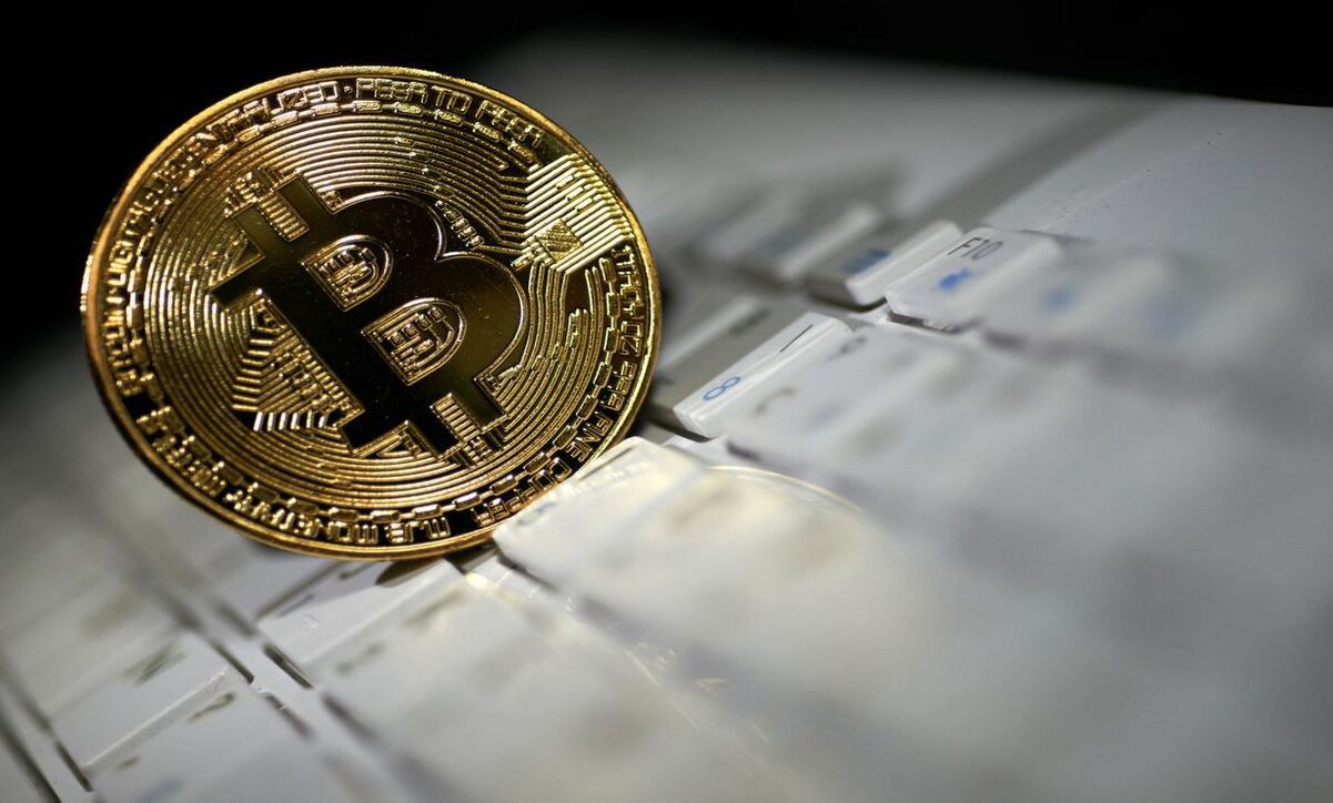 سقوط بیت کوین به ۷۷ هزار دلار؛ ثبت بدترین اکتبر در ۱۲ سال اخیر؟